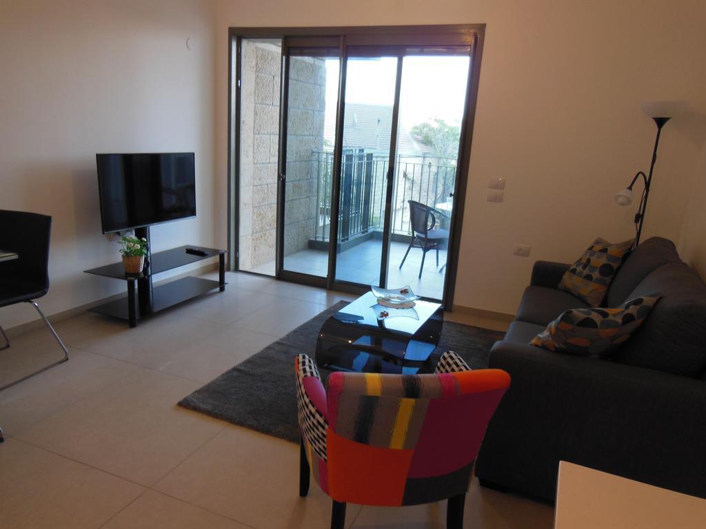 Naama New Boutique Apartment Jerusalem Exterior photo